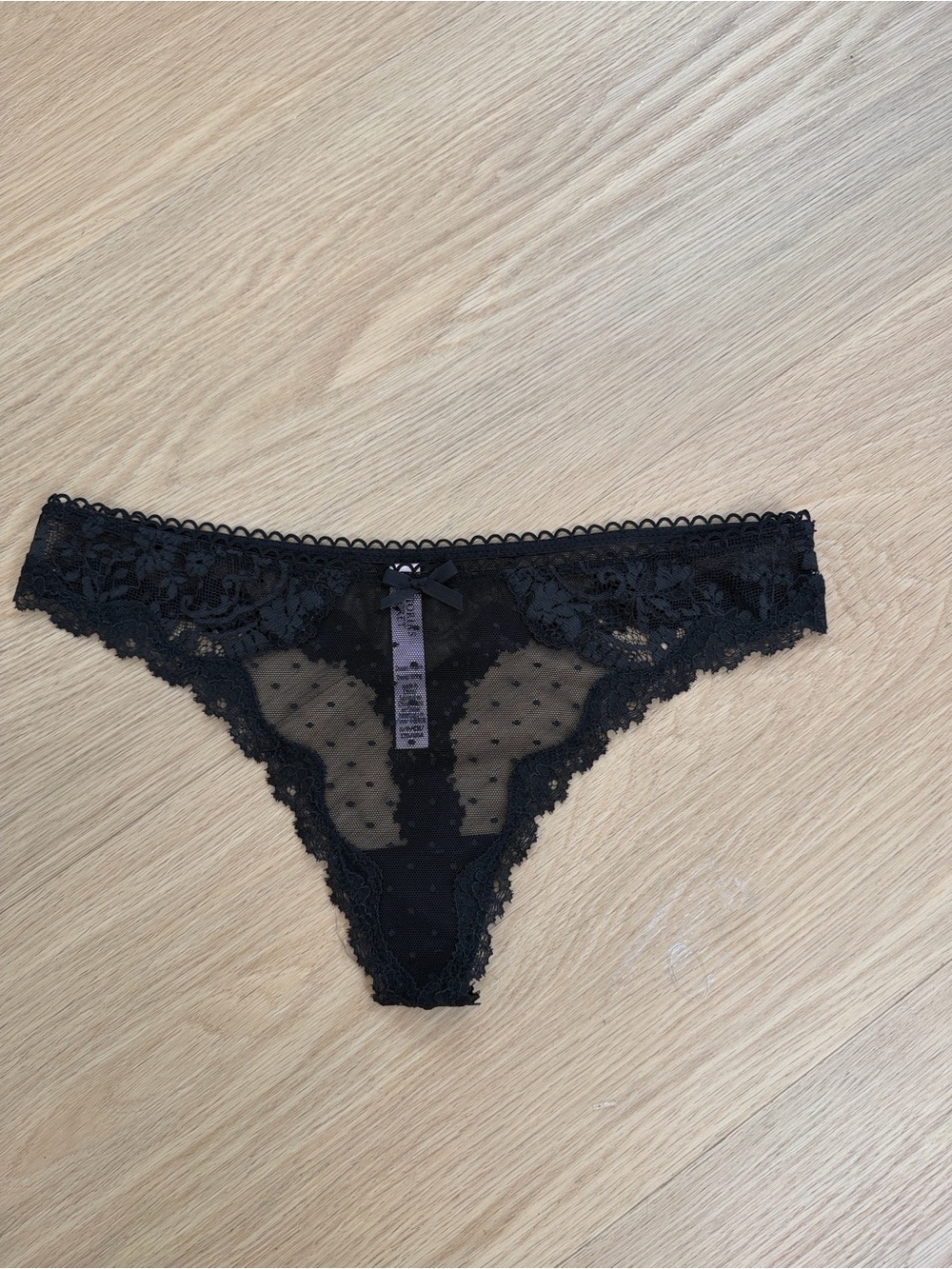 Victoria’s Secret Dream Angels Lace Thong Panty S